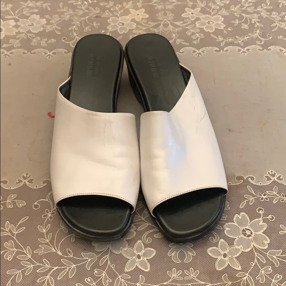 Munro Sandals - Picture 2 of 4